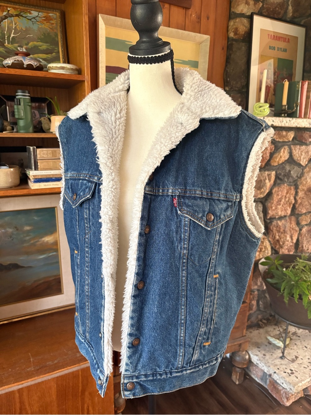 80s VTG Levi’s Sherpa Lined Denim Vest L
